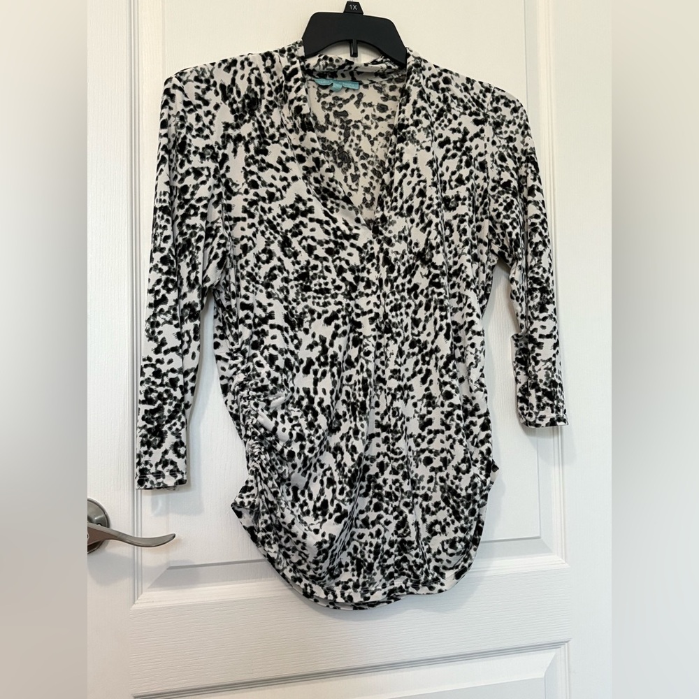 Lex & Madison Monochrome Button Down Shirt